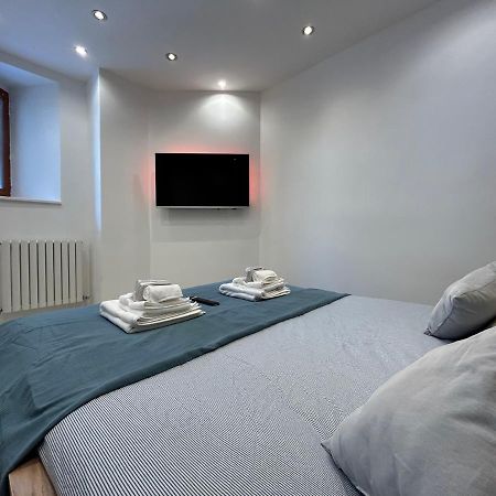 Terra Apartment - Ski In & Ski Out - Cerviniaholidays-Com Breuil-Cervinia Exteriör bild