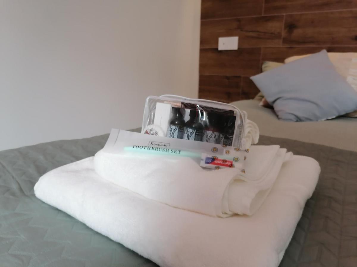 Terra Apartment - Ski In & Ski Out - Cerviniaholidays-Com Breuil-Cervinia Exteriör bild