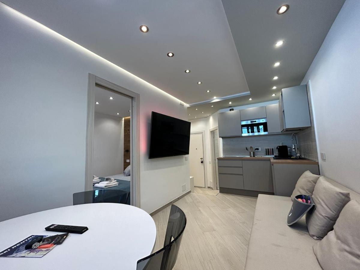 Terra Apartment - Ski In & Ski Out - Cerviniaholidays-Com Breuil-Cervinia Exteriör bild